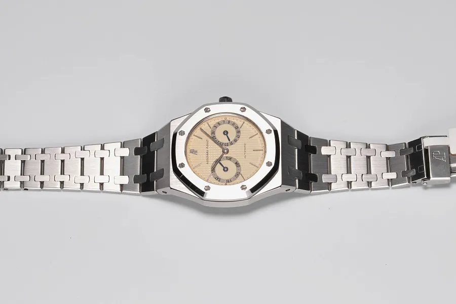 Audemars Piguet Royal Oak 25572 36mm Stainless steel Cream 4