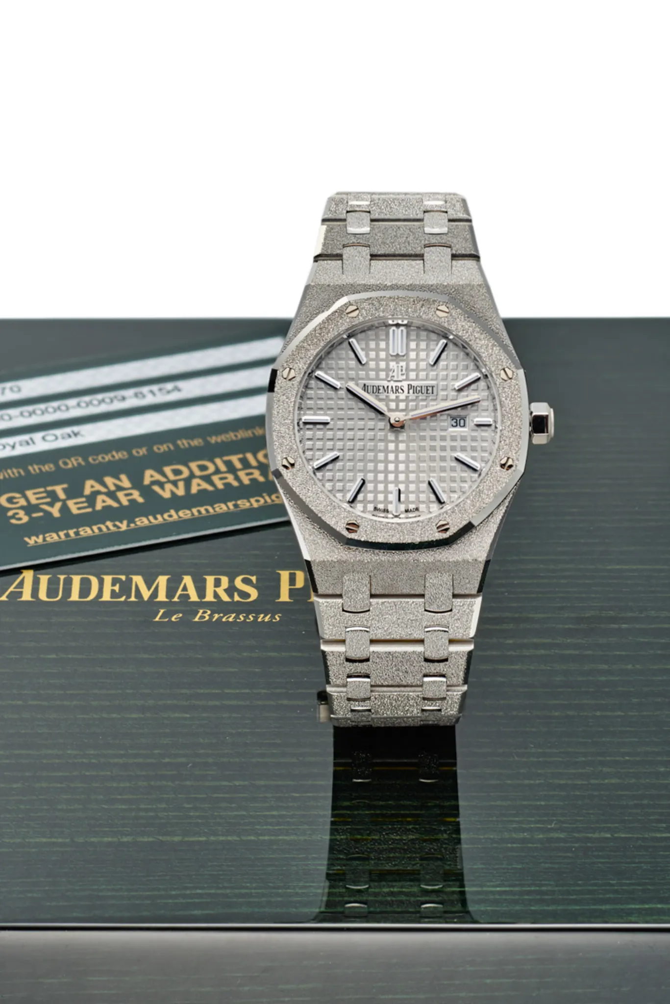 Audemars Piguet Royal Oak 67653BC.GG.1263BC.01 33mm White gold White