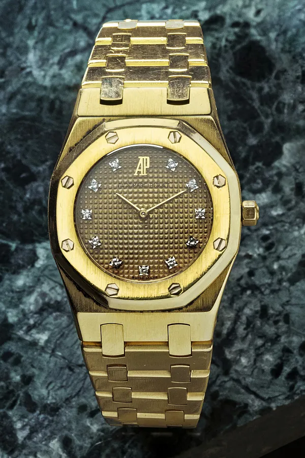 Audemars Piguet Royal Oak Lady 26.5mm Yellow gold Champagne