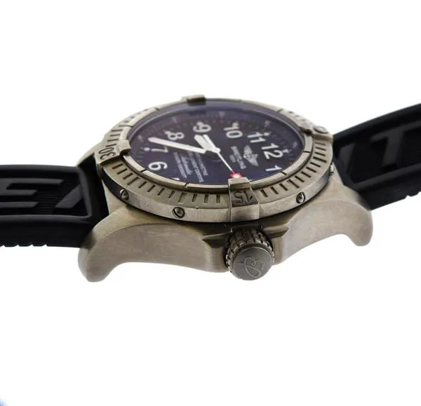 Breitling Avenger E17370 42mm Titanium Black 2