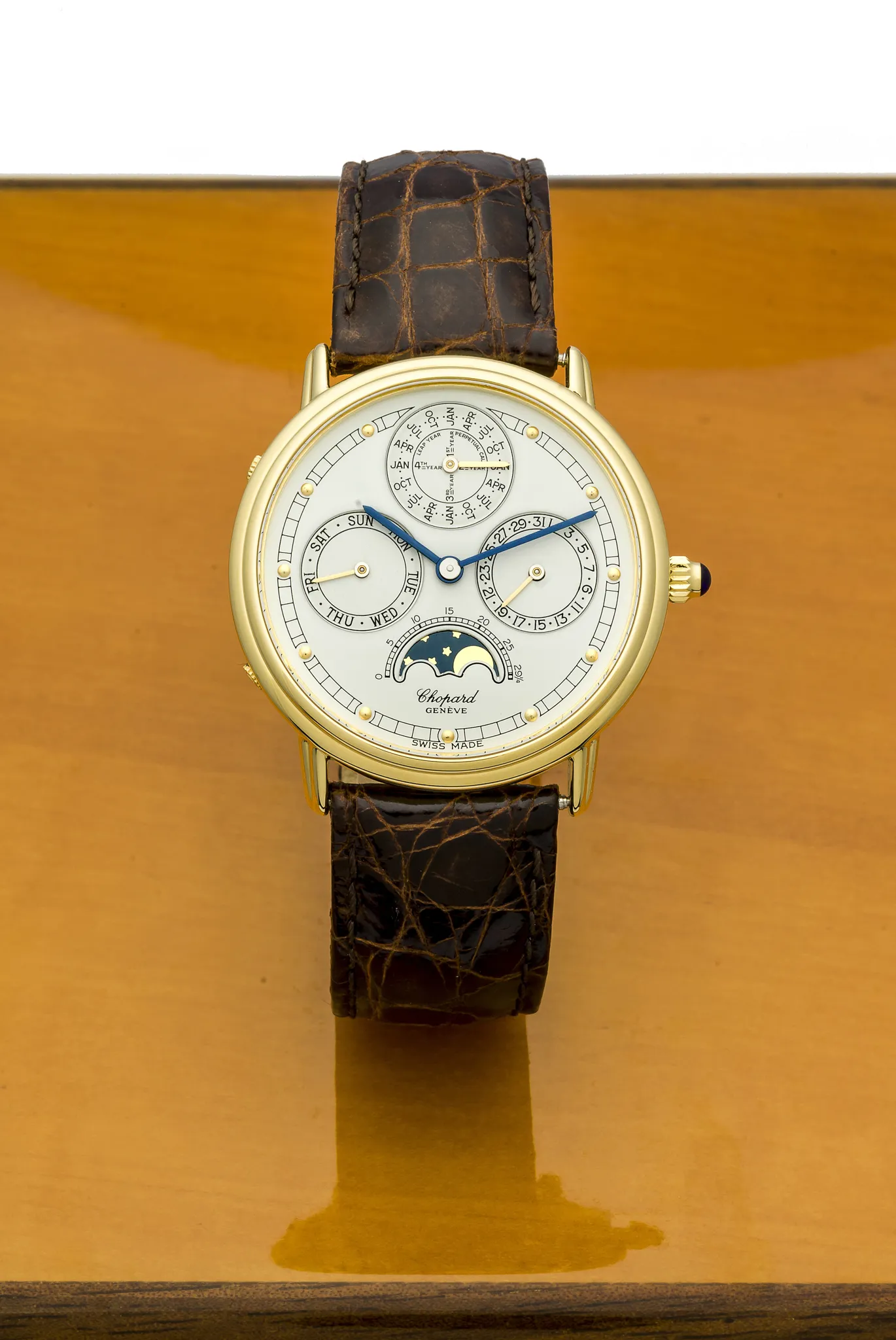 Chopard Luna D'Oro 36-1104 35mm Yellow gold Silver