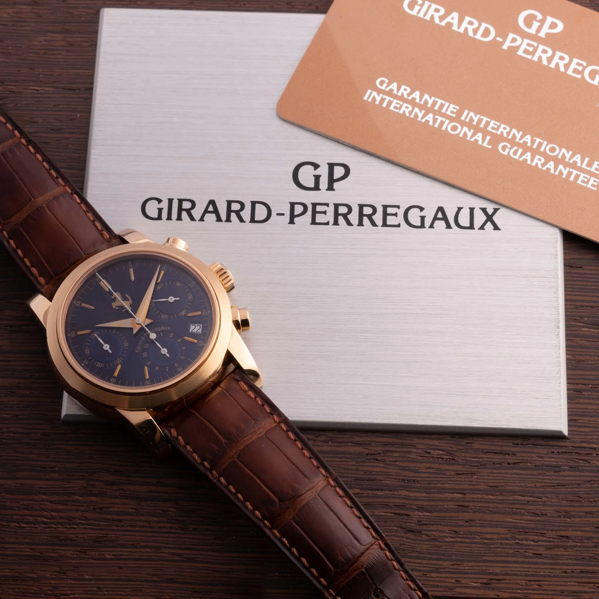 Girard-Perregaux Ferrari 8020 36.5mm Yellow gold Purple 3