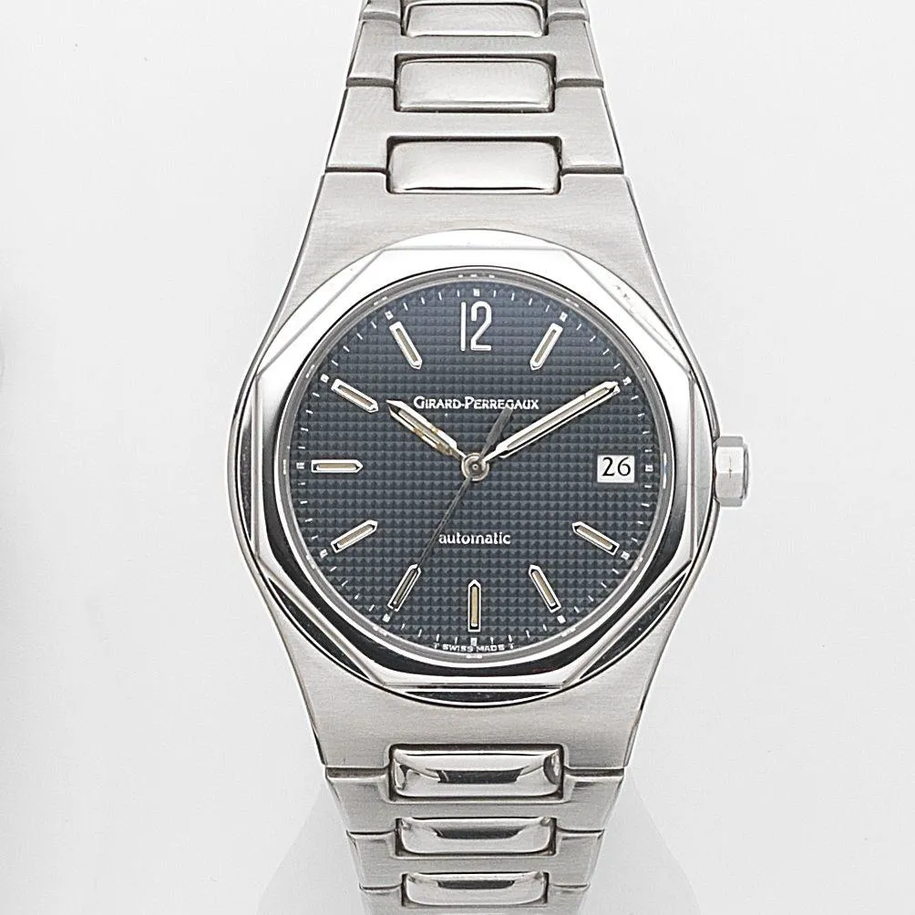 Girard-Perregaux Laureato 8010 36mm Stainless steel Gray