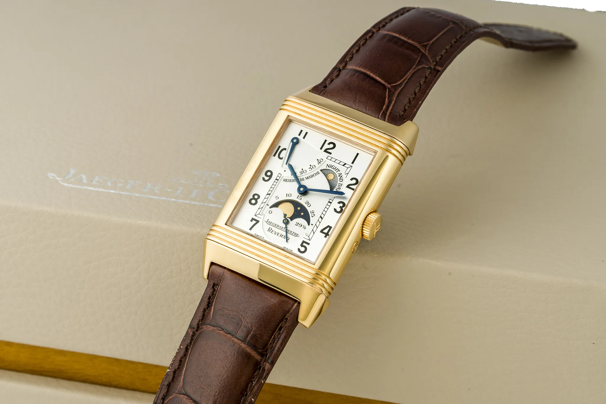 Jaeger-LeCoultre Reverso 270.2.63 26mm Rose gold White