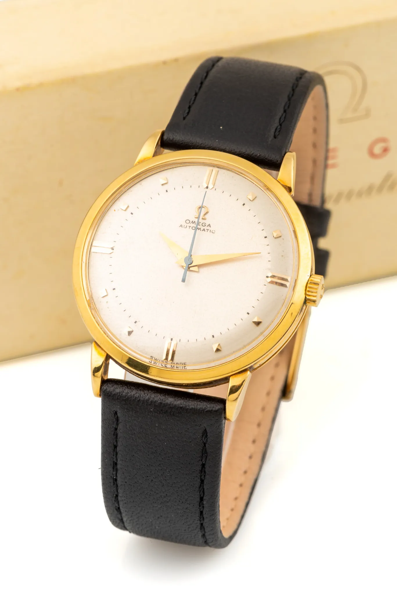 Omega 2643 34mm Yellow gold White