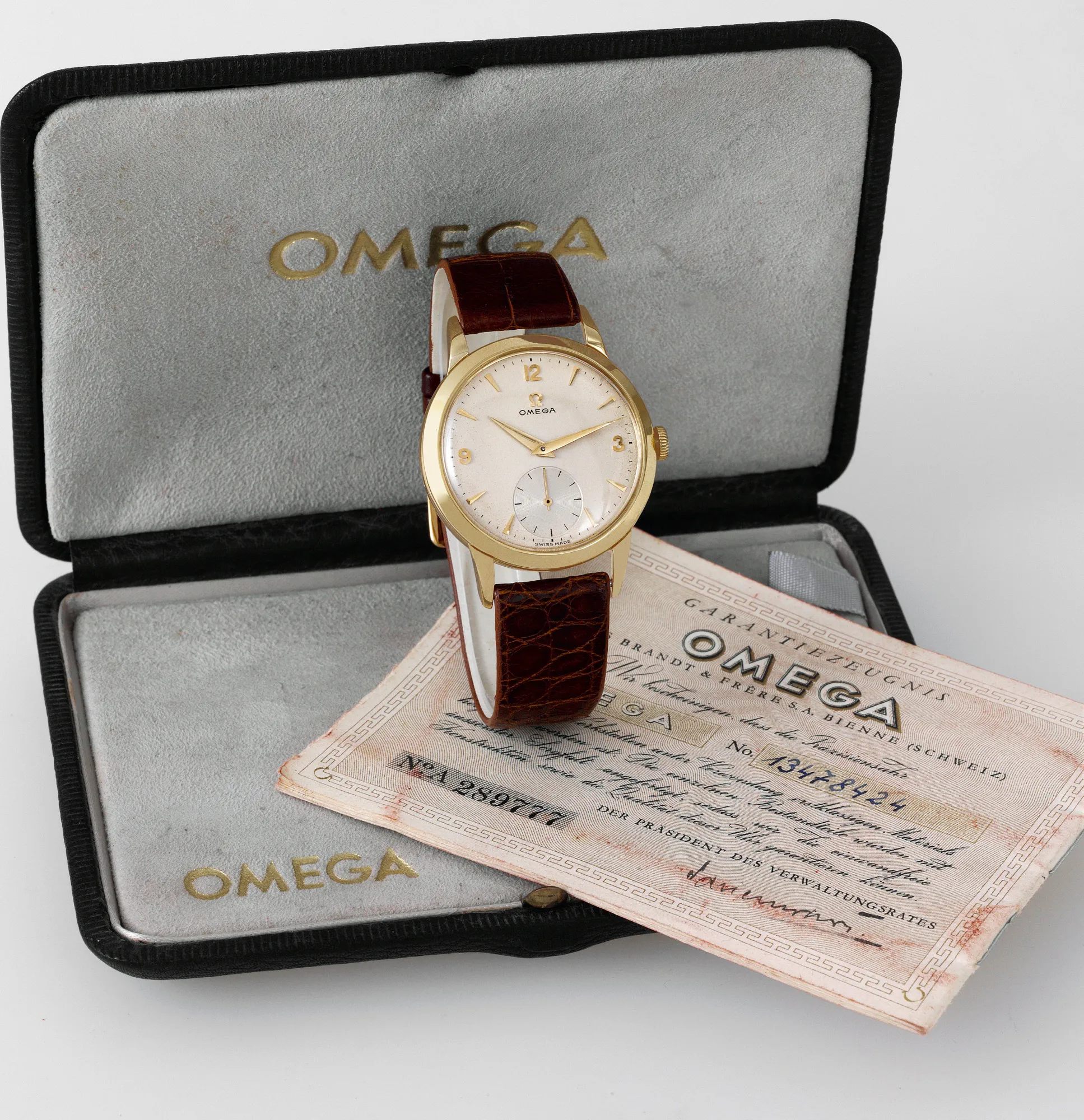 Omega 2684 35mm Yellow gold Silver