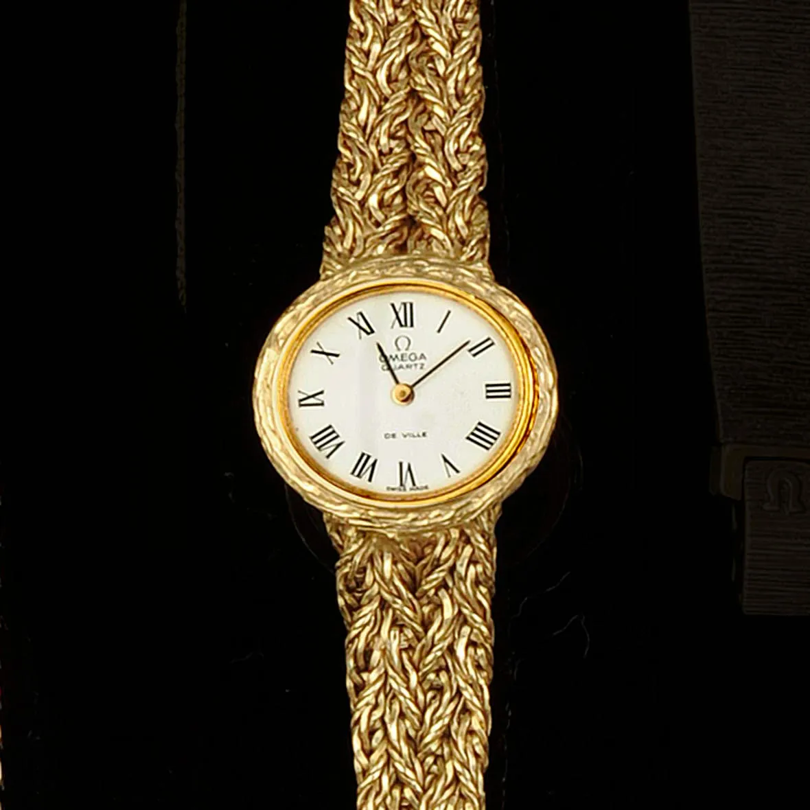 Omega 155mm Yellow gold White