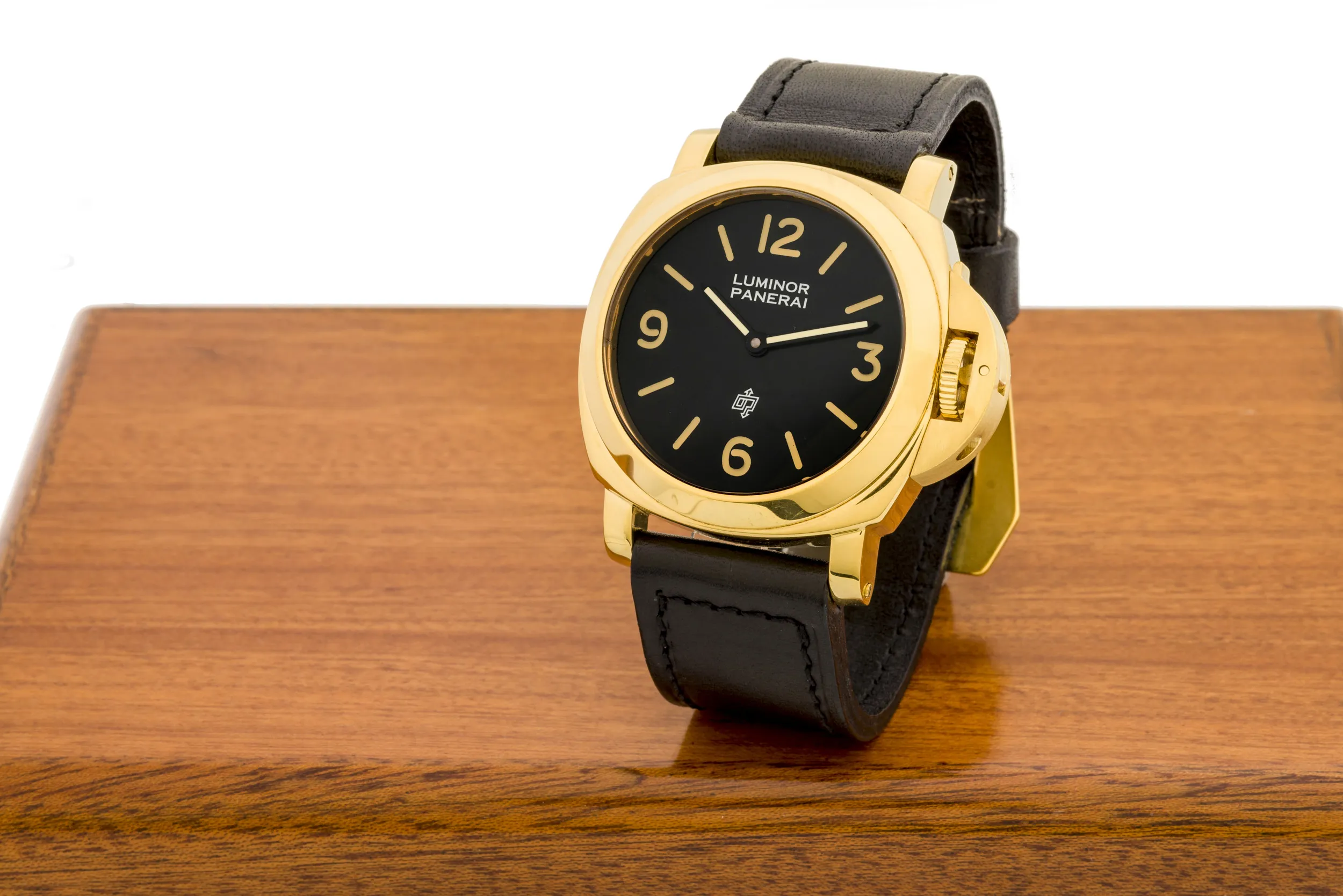 Panerai Pre-Vendome 5218-201/A 44mm Yellow gold Black