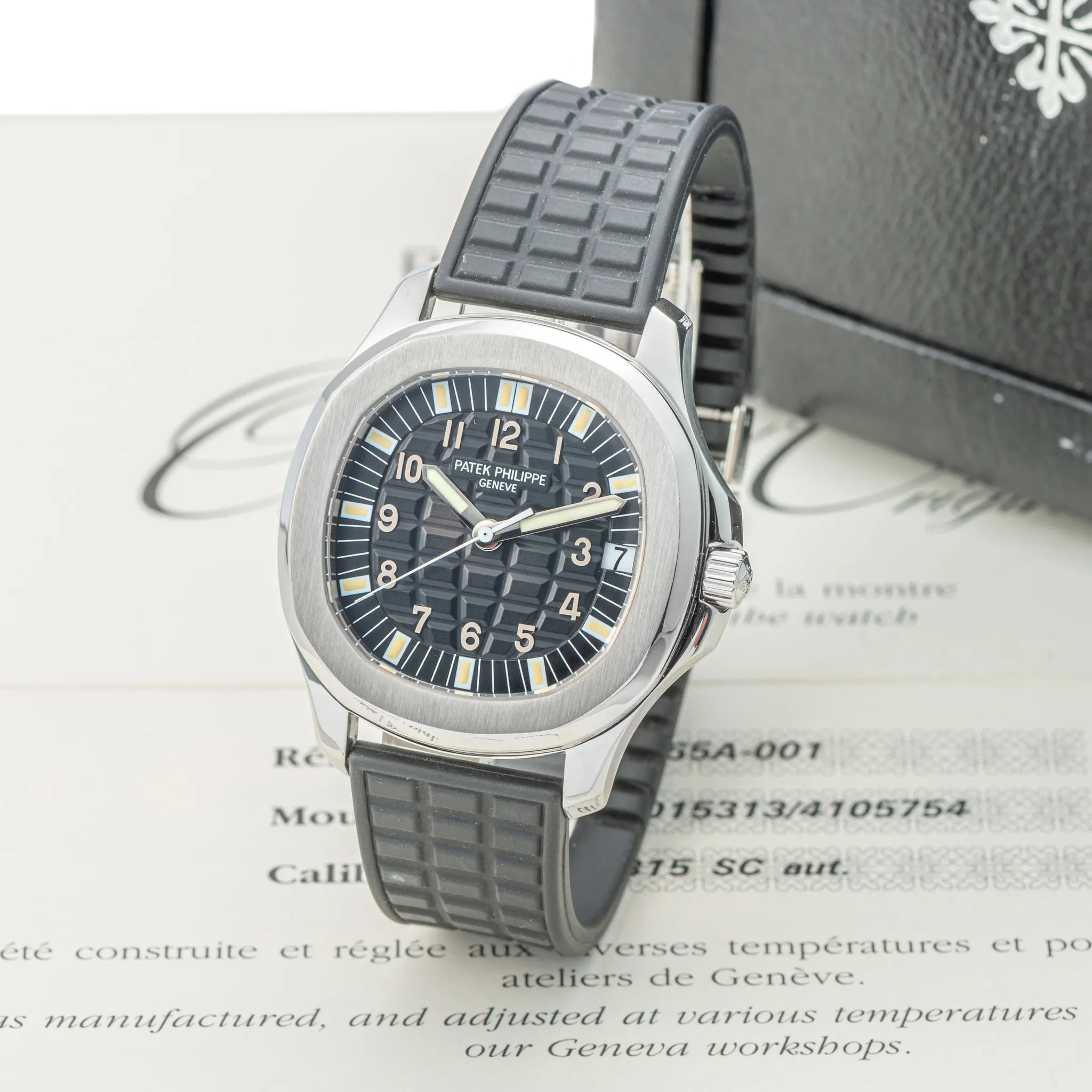 Patek Philippe Aquanaut 5065A-001 38mm Stainless steel Black