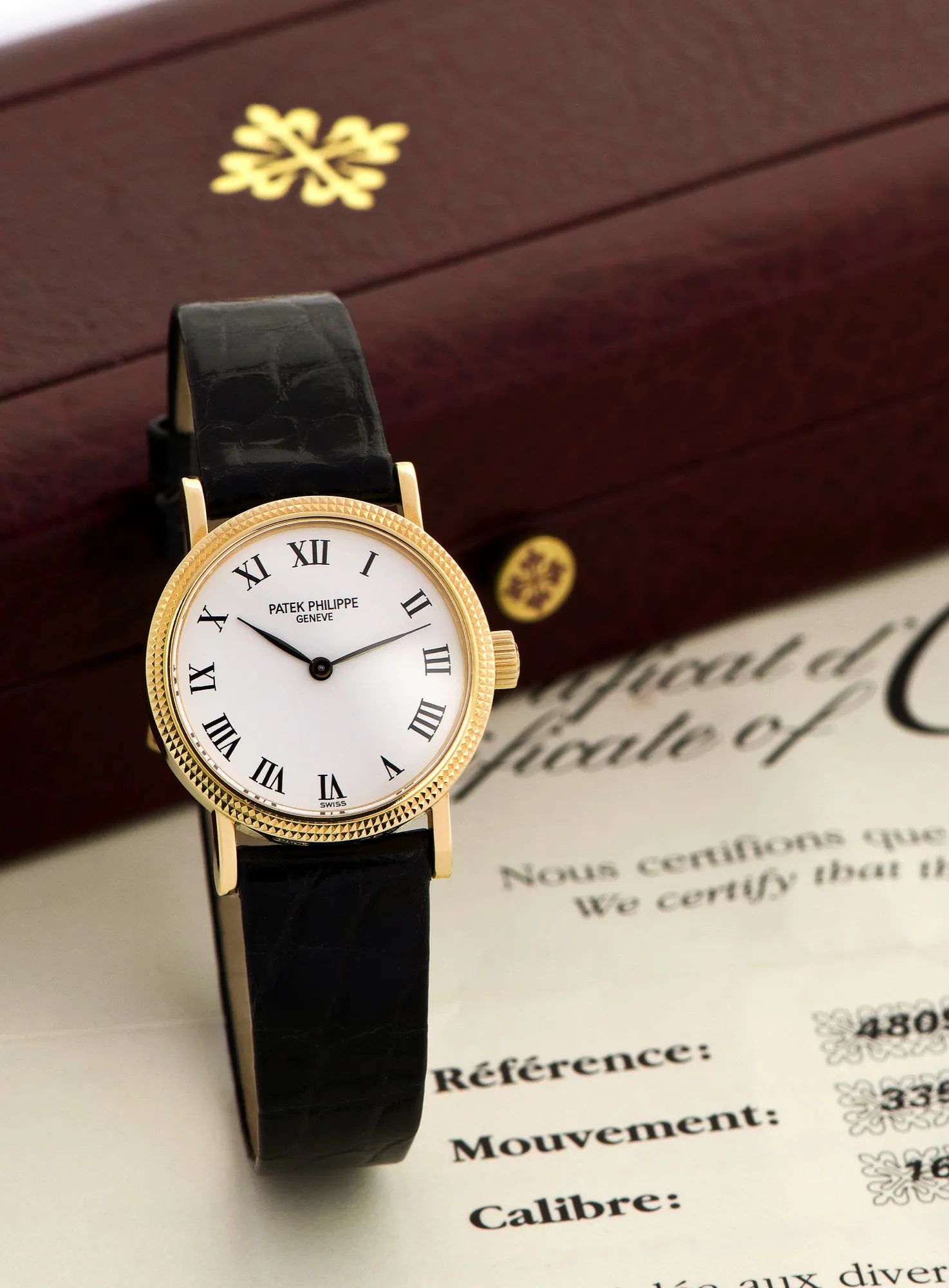 Patek Philippe Calatrava 4809 25mm Yellow gold White