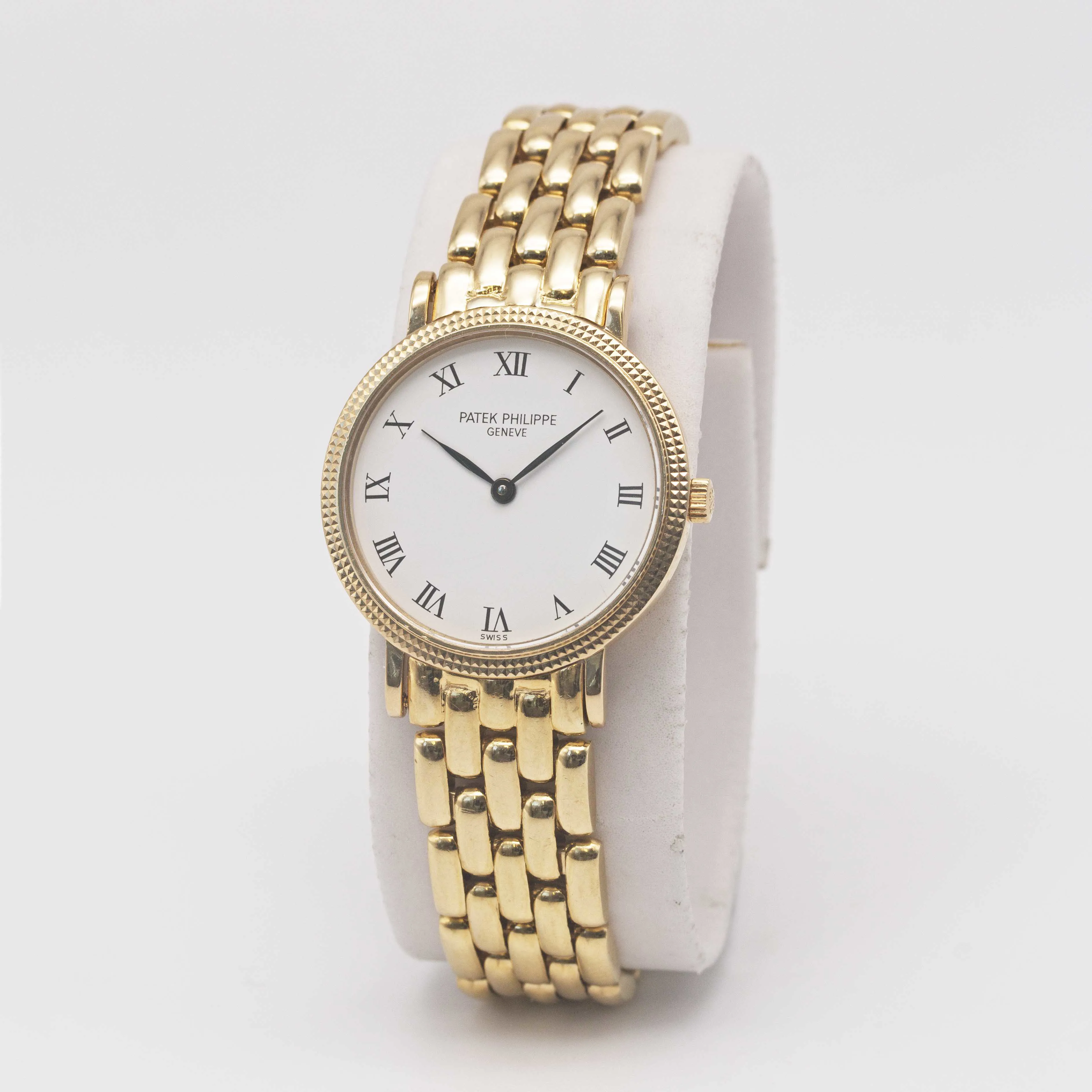 Patek Philippe Calatrava 4819 25mm Yellow gold White 3