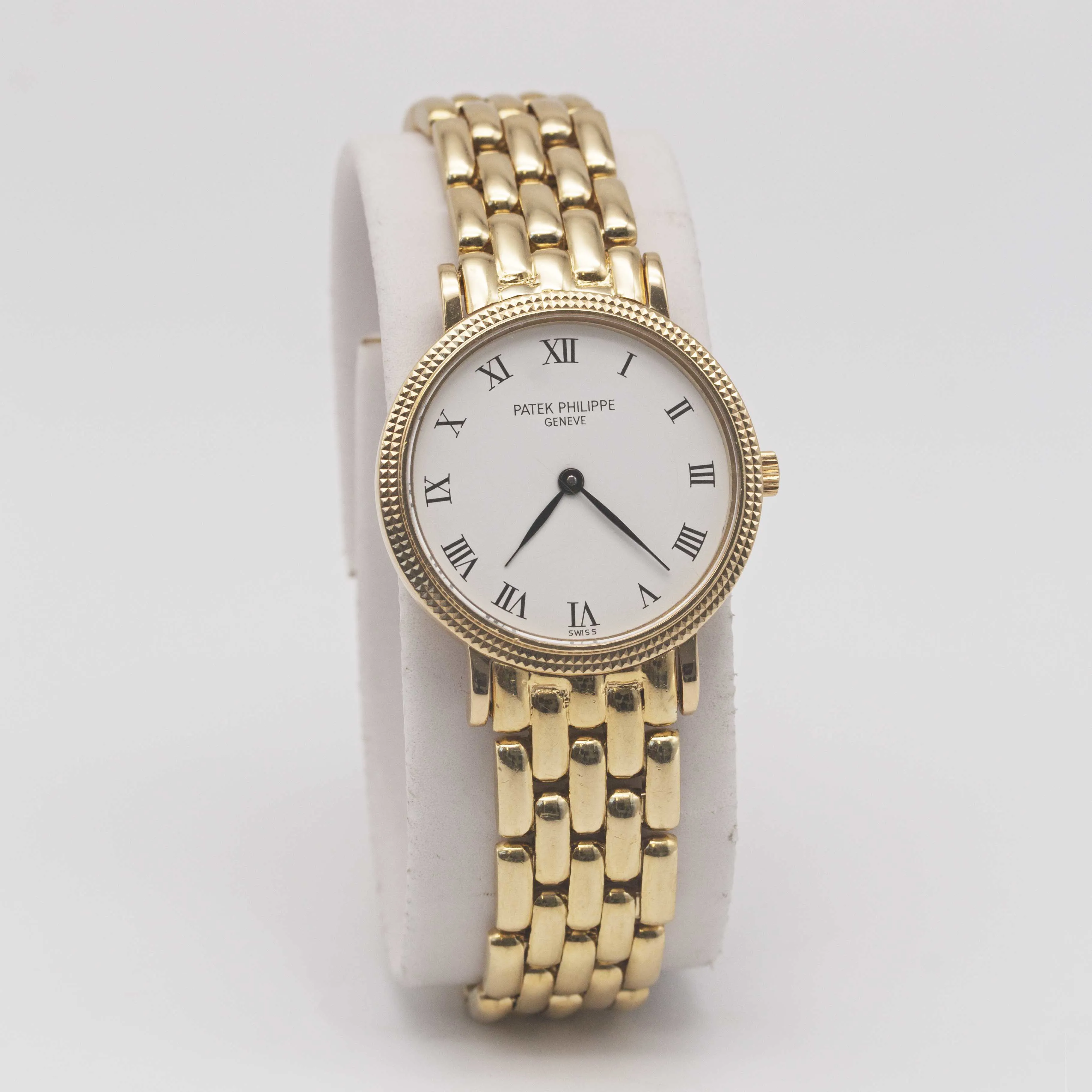 Patek Philippe Calatrava 4819 25mm Yellow gold White 4