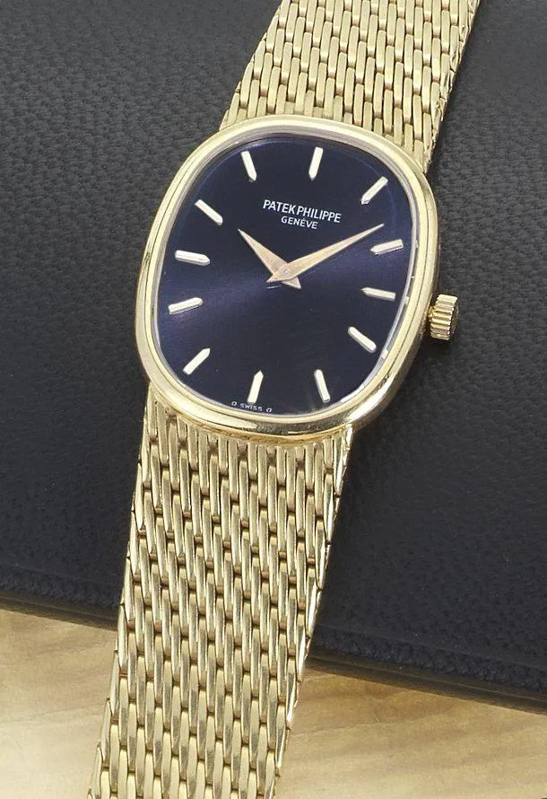 Patek Philippe Ellipse 4226/002 23mm Yellow gold Blue