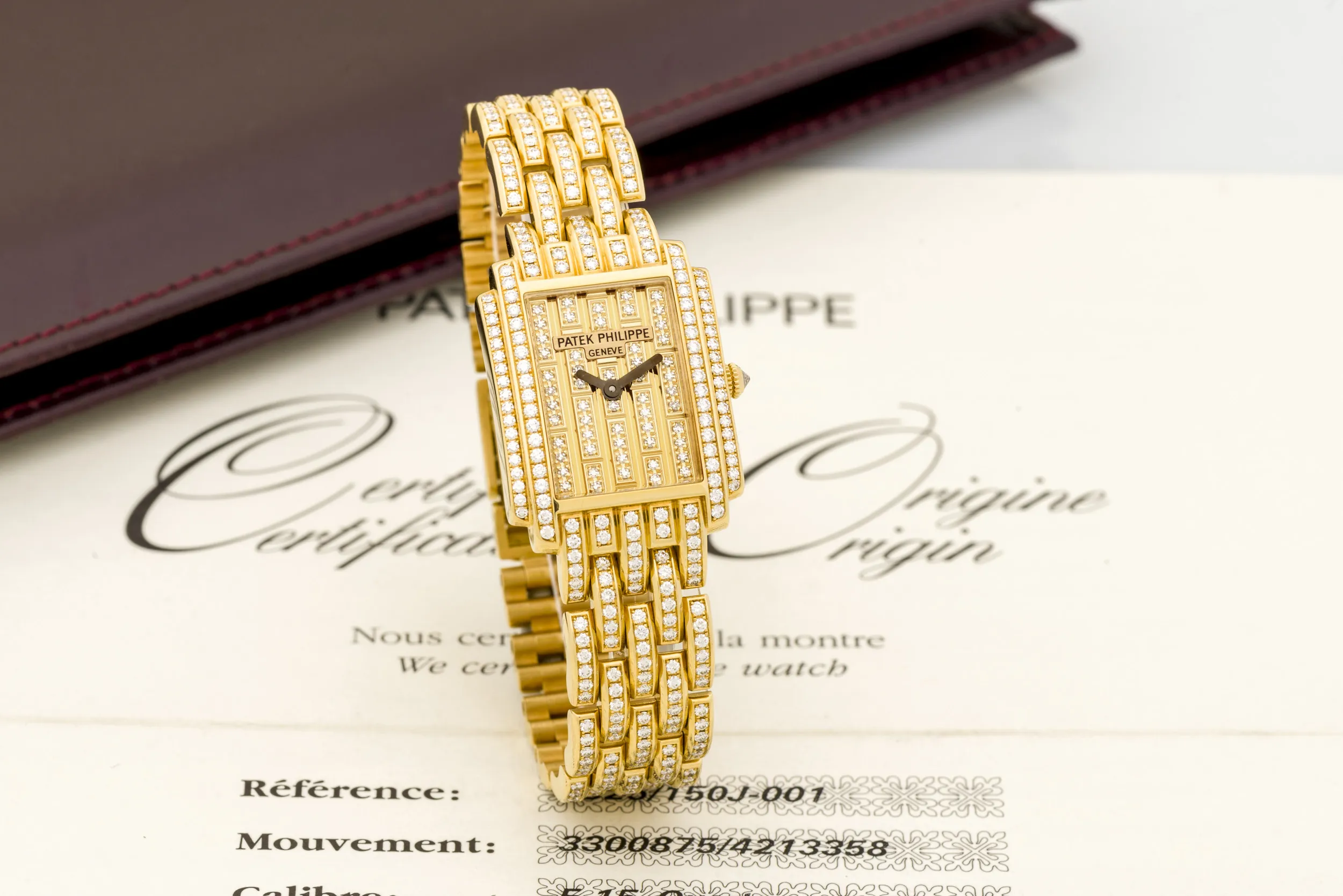 Patek Philippe Gondolo 4825/150J-001 22mm Yellow gold Champagne