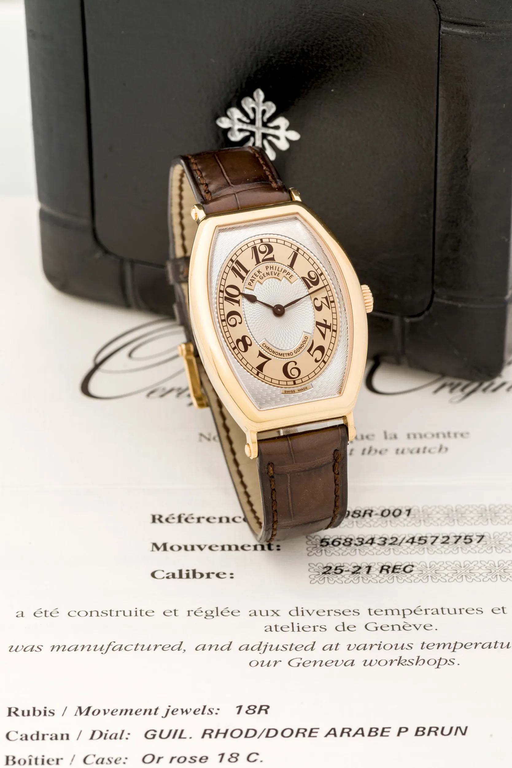 Patek Philippe Gondolo 5098R 32mm Rose gold Cream