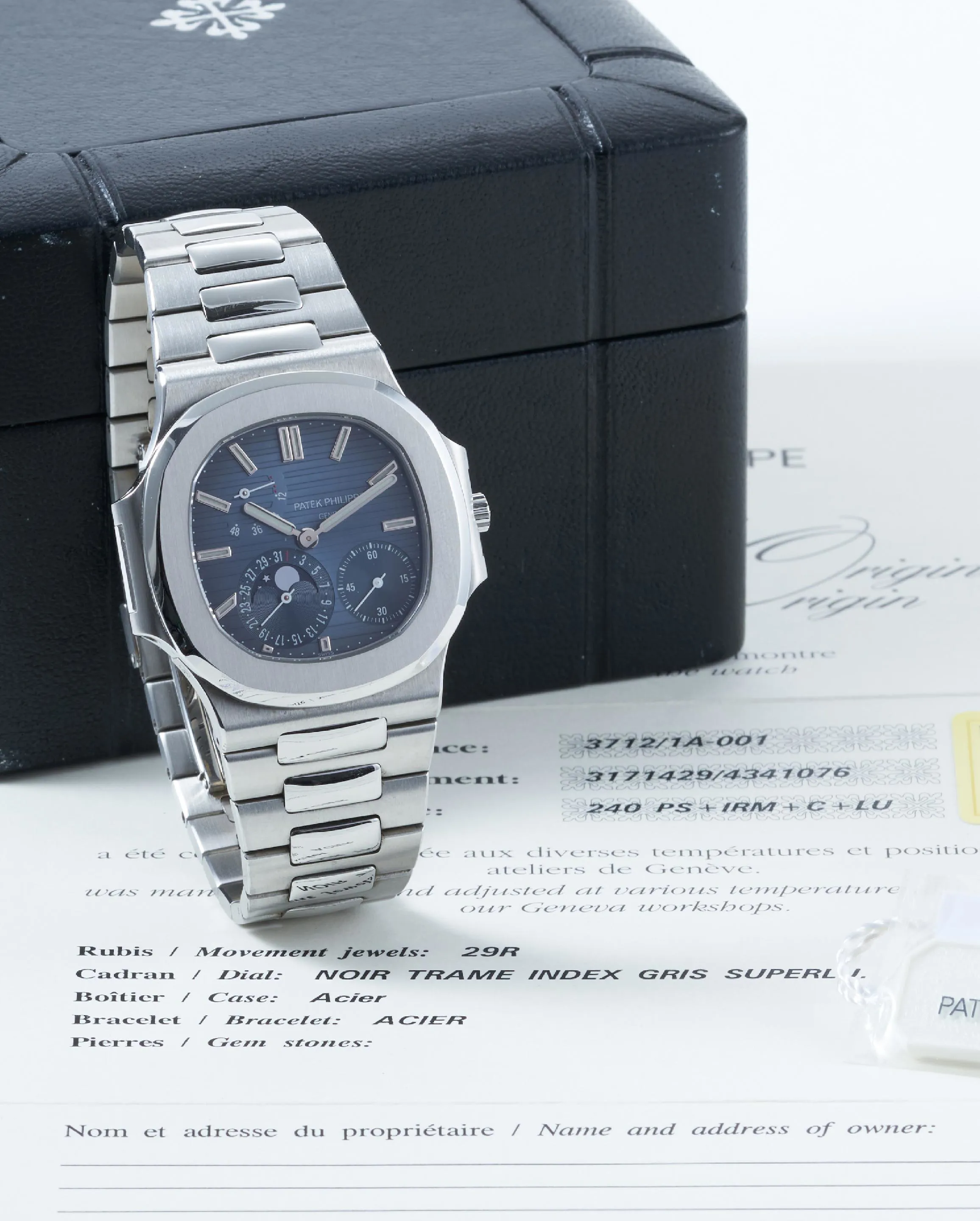 Patek Philippe Nautilus 3712/1A-001 42mm Stainless steel Blue