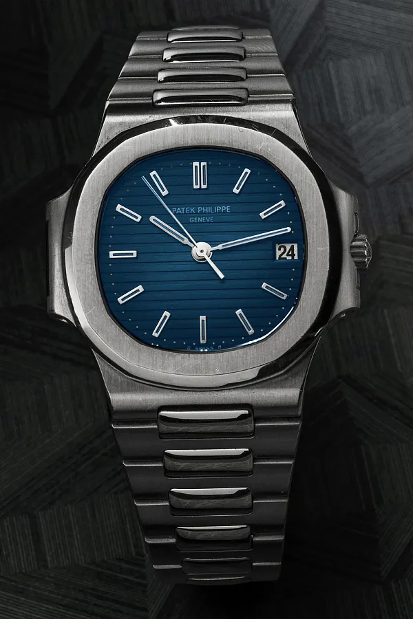 Patek Philippe Nautilus 3800/1A 35.5mm Stainless steel Blue