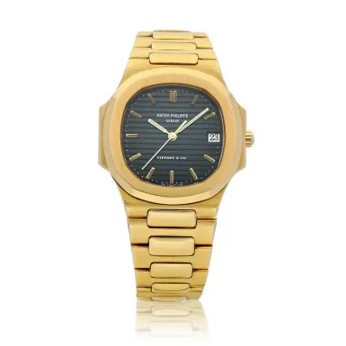 Patek Philippe Nautilus 3900 32.5mm Yellow gold Black