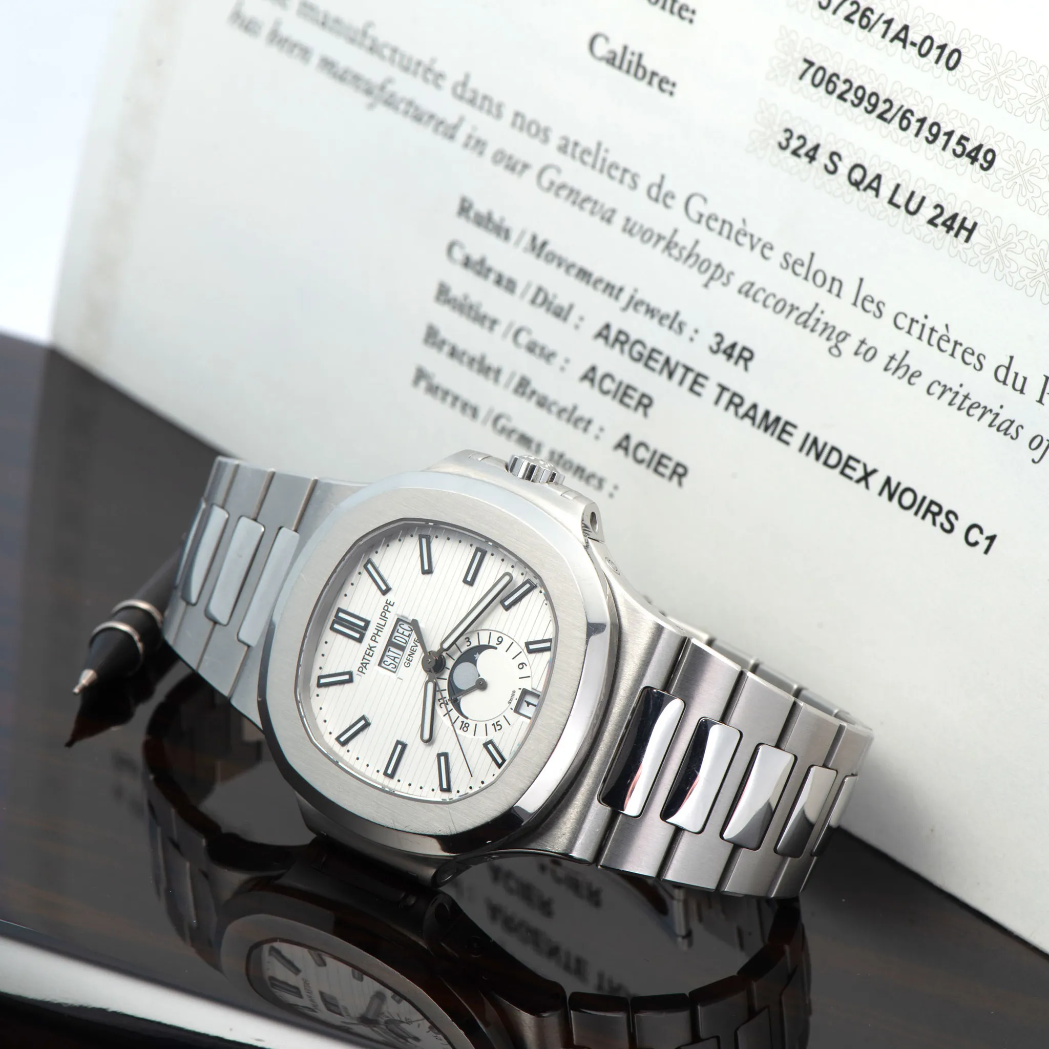 Patek Philippe Nautilus 5726/1A-010 41mm Stainless steel White