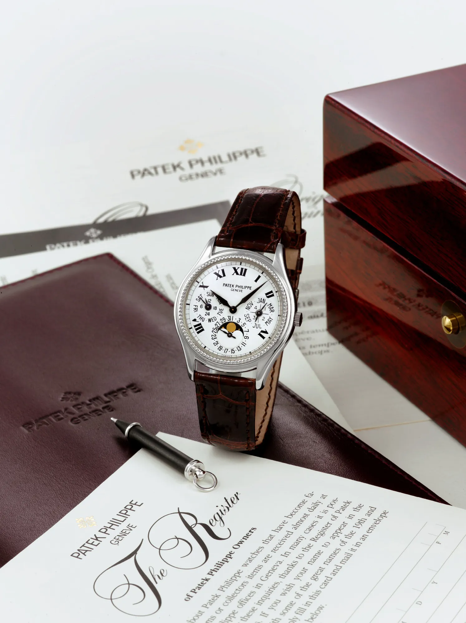 Patek Philippe Perpetual Calendar 5038 White gold White