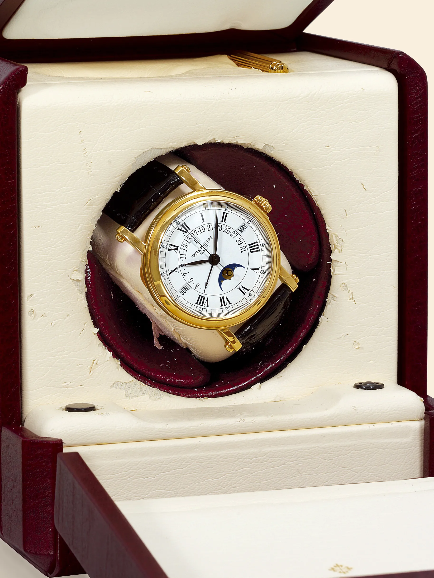 Patek Philippe Perpetual Calendar 5059J 36mm Yellow gold White