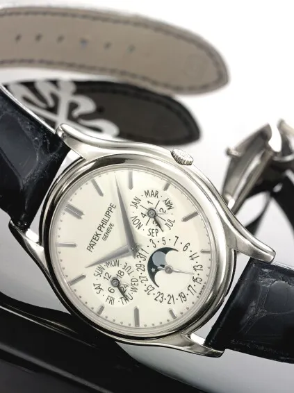 Patek Philippe Perpetual Calendar 5140G 37mm White gold Silver