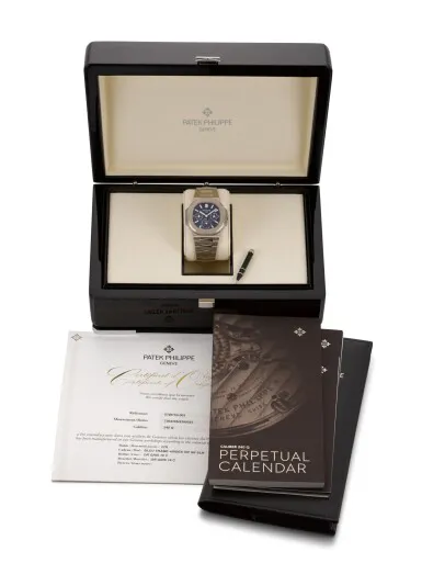 Patek Philippe Nautilus 5740/1G-001 40mm White gold Blue 3