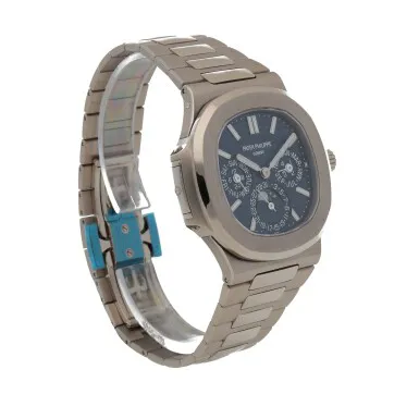 Patek Philippe Nautilus 5740/1G-001 40mm White gold Blue 6