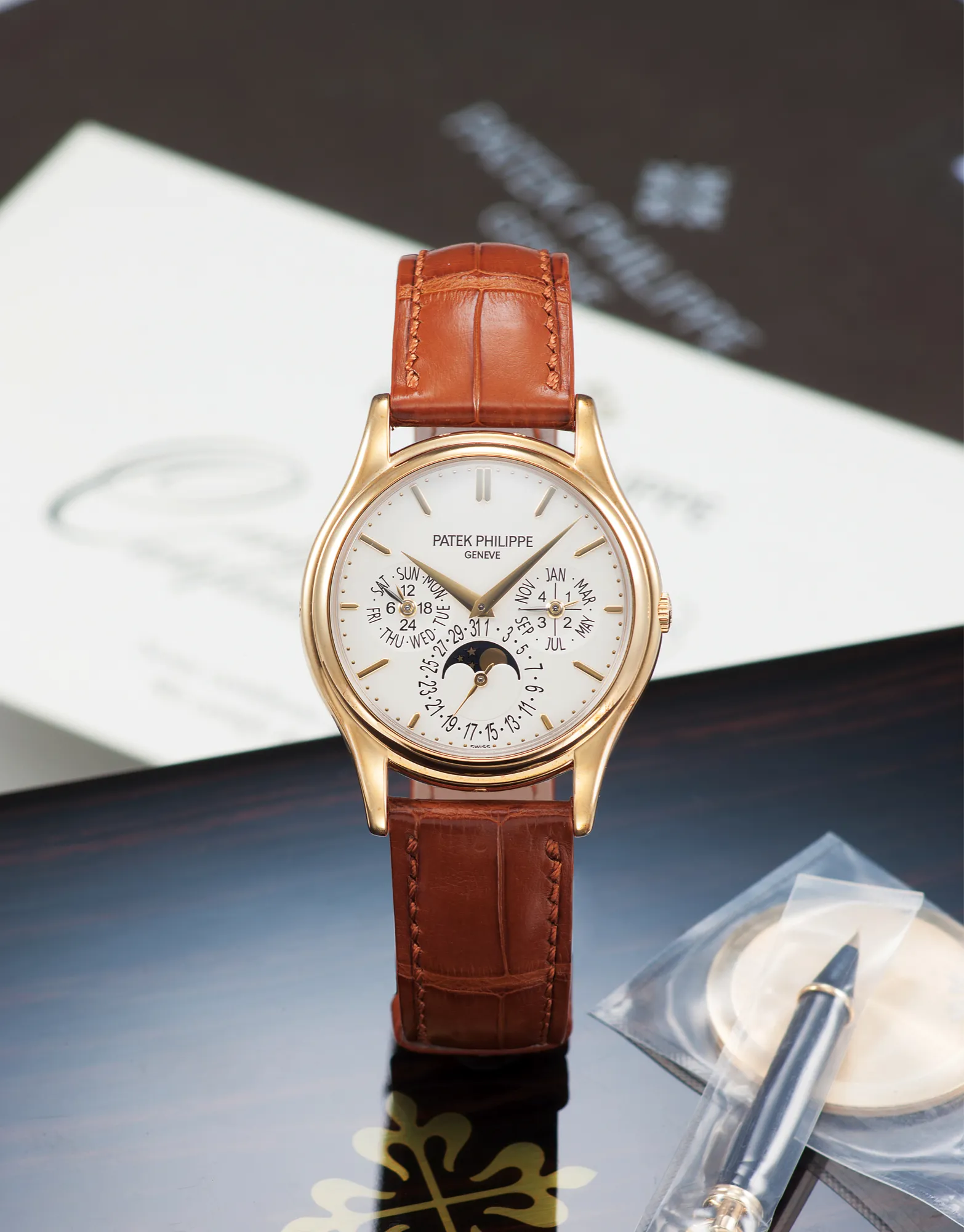 Patek Philippe Perpetual Calendar 5140J 37mm Yellow gold Silver