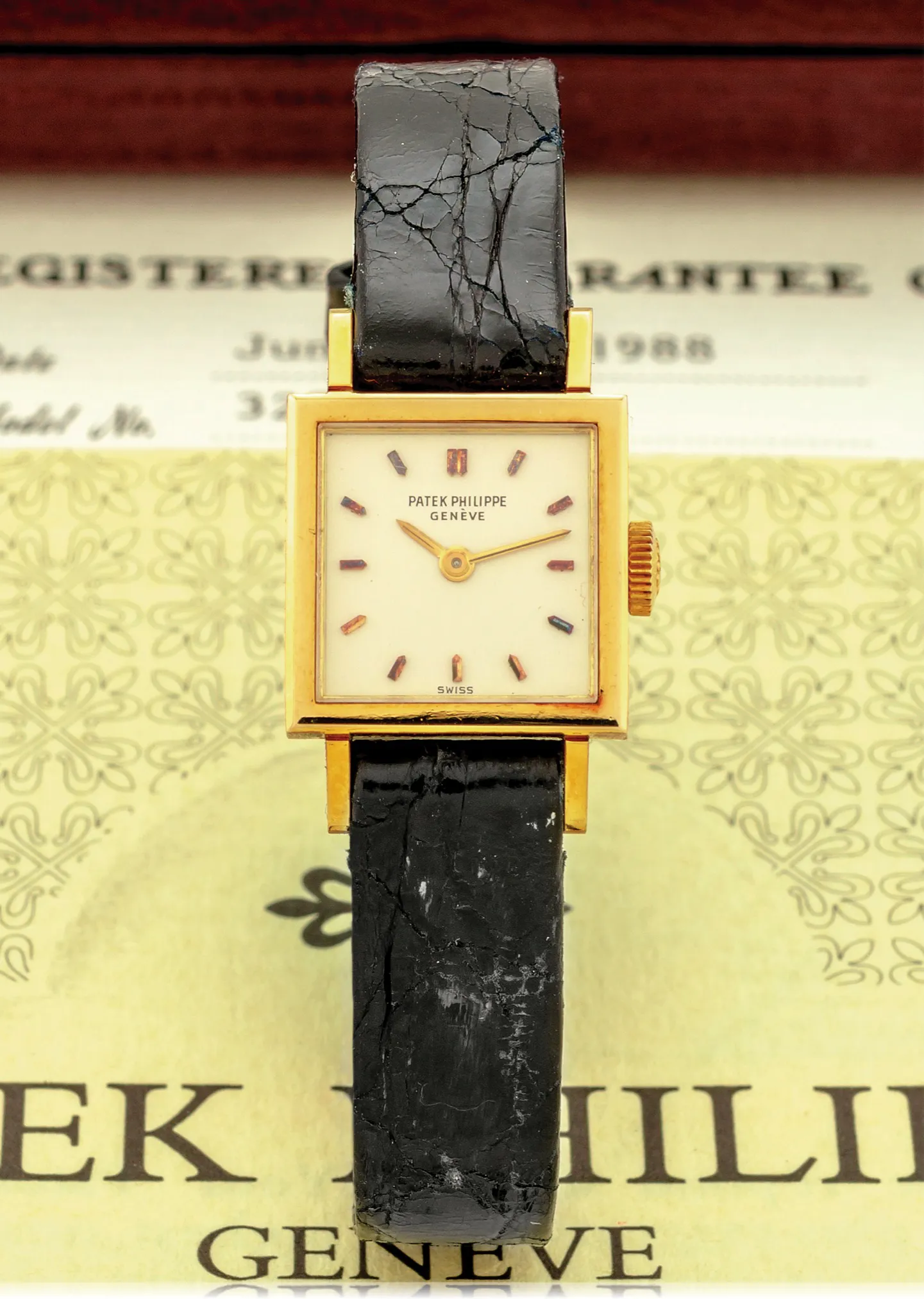 Patek Philippe 3285 16mm Yellow gold Yellow