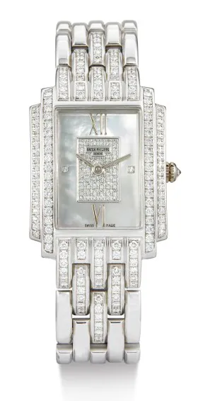 Patek Philippe 4825/120 22mm White gold Mother-of-pearl