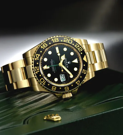 Rolex GMT-Master II 116718 40mm Yellow gold Black