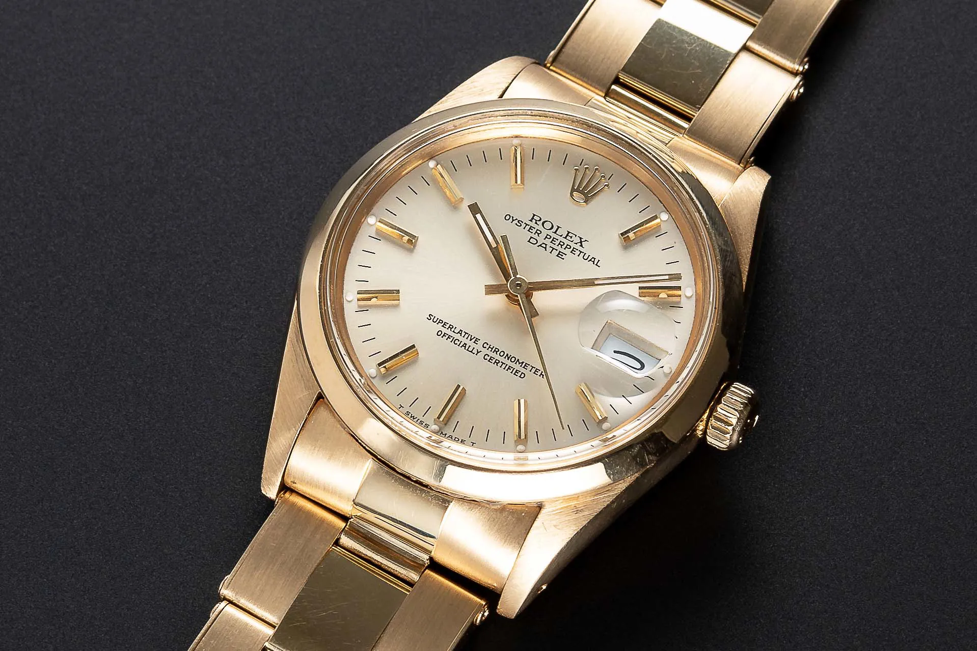 Rolex Oyster Perpetual Date 15008 34mm Yellow gold Silver