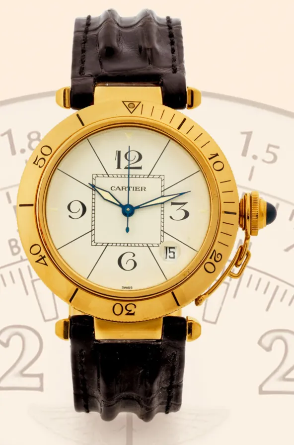 Cartier Pasha 1989 38mm Yellow gold White