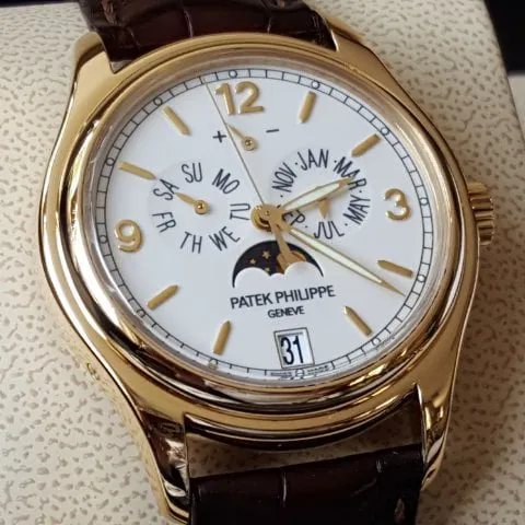 Patek Philippe Annual Calendar 5146J-001 39mm Yellow gold Beige