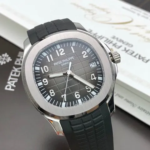 Patek Philippe Aquanaut 5167A-001 40mm Stainless steel Black