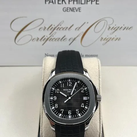 Patek Philippe Aquanaut 5167A-001 40mm Stainless steel Black