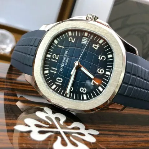 Patek Philippe Aquanaut 5168G-001 42mm White gold Blue