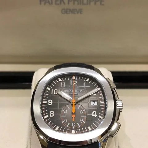 Patek Philippe Aquanaut 5968A-001 42mm Stainless steel Black