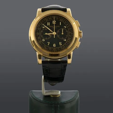 Patek Philippe Chronograph 5070 J 42mm Yellow gold Black