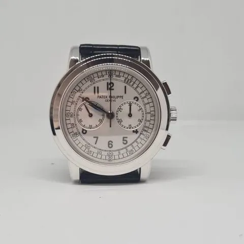 Patek Philippe Chronograph 5070G-001 42mm White gold Silver