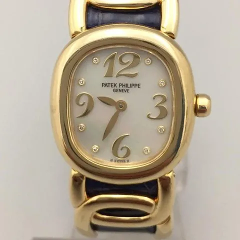 Patek Philippe Golden Ellipse 4830J 23mm Yellow gold White