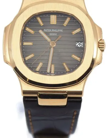 Patek Philippe Nautilus 5711R 40mm Rose gold Brown