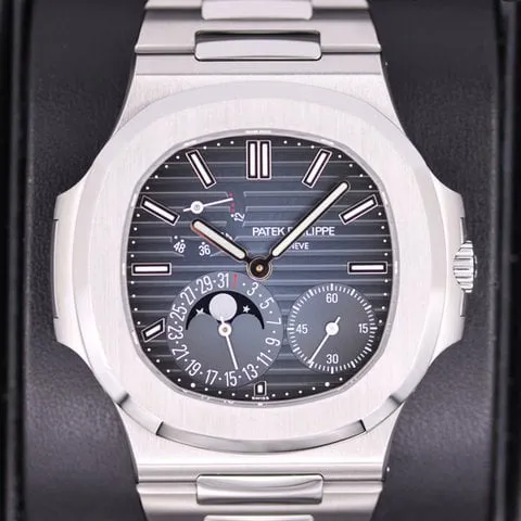 Patek Philippe Nautilus Moonphase 5712/1A-001 40mm Stainless steel Blue