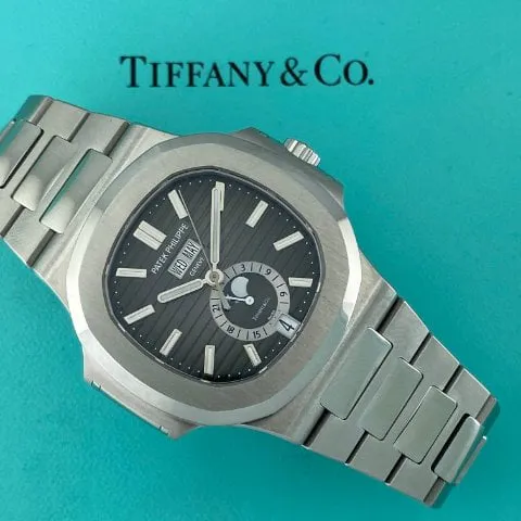 Patek Philippe Nautilus 5726/1A 40.5mm Stainless steel Black