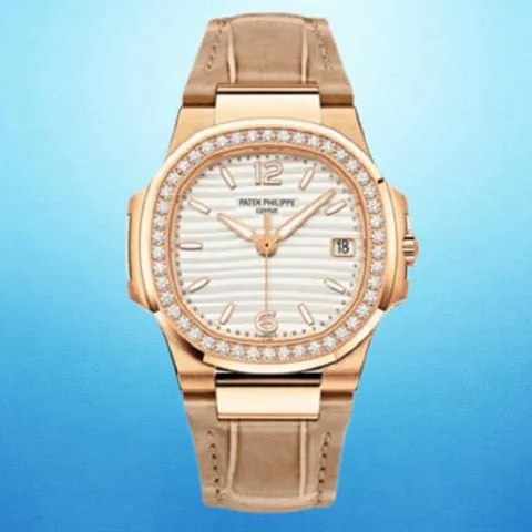 Patek Philippe Nautilus 7010R-011 32mm Rose gold Silver