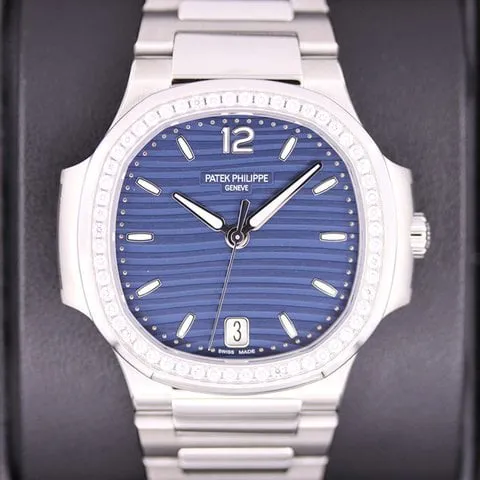 Patek Philippe Nautilus 7118/1200A-001 35mm Stainless steel Blue