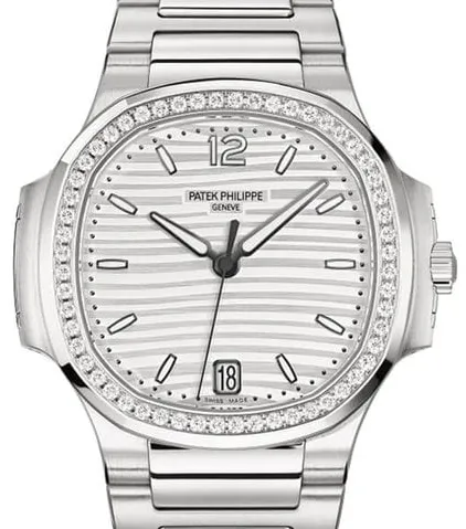 Patek Philippe Nautilus 7118/1200A-010 35mm Stainless steel Silver