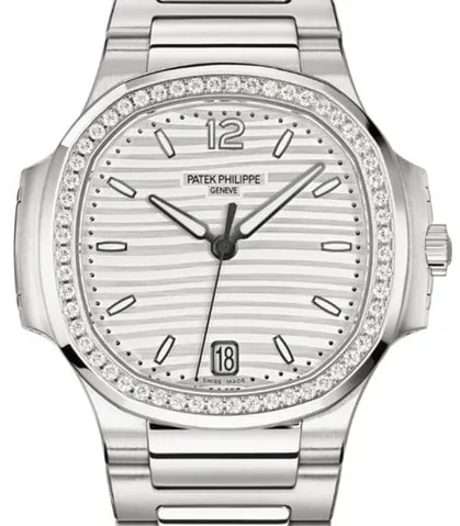 Patek Philippe Nautilus 7118/1200A-010 35mm Stainless steel Silver