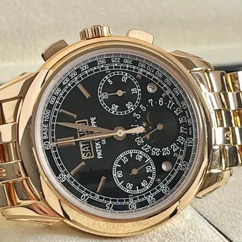 Patek Philippe Perpetual Calendar Chronograph 5270/1R-001 41mm Rose gold Black